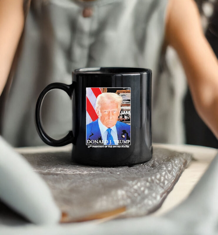 Awesome Premium President Donald Trumps Inaugural Portrait 2025 Republican Election Mug