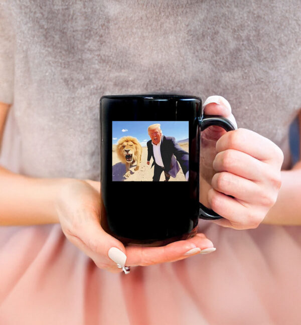 Trump Poster Photo Selfie with a Lion Mug